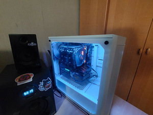 Ryzen 7 5800X, 3060 12GB, 32GB RAM + 2 monitor (1 foto / 6)