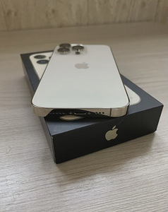 iPhone XR iPhone 13 Pro ümbrises (3 foto / 9)