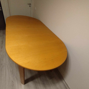 Söögilaud SOTKA täispuidust, lahtikäiv (4 foto / 10)