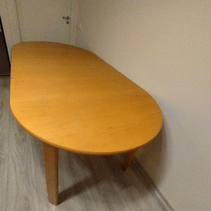 Söögilaud SOTKA täispuidust, lahtikäiv (7 foto / 10)