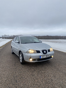 Seat Cordoba (2 foto / 5)