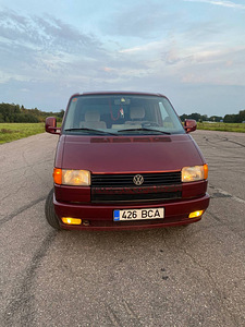 VW MULTIVAN (6 foto / 14)