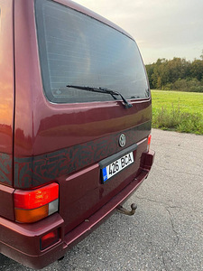 VW MULTIVAN (7 foto / 14)