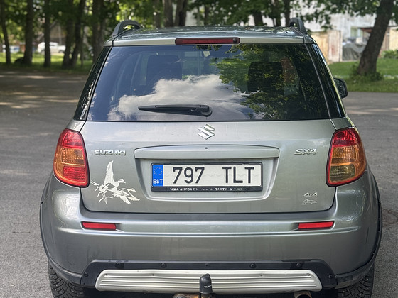 SUZUKI