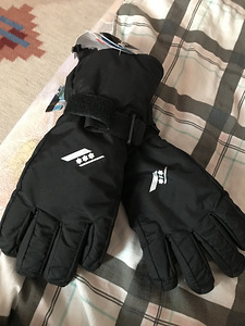 Абсолютно новые зимние водоотталкивающие перчатки