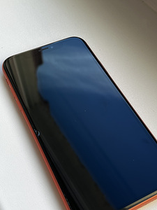 iPHONE XR COLAR 128 GB (5 foto / 8)