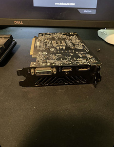 Gtx 1650 (1 foto / 3)