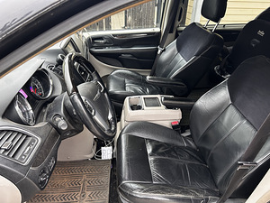 Chrysler Voyager (5 фото из 6)
