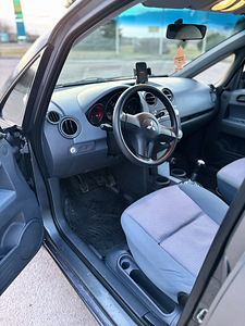 Mitsubishi Colt 1,3 (8 foto / 9)