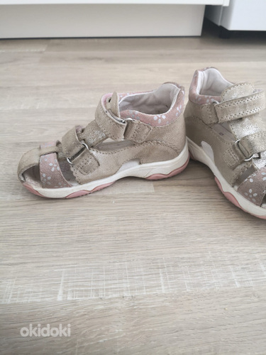 Кожаные сандалии со светодиодными элементами D.D. Step (фото #3)