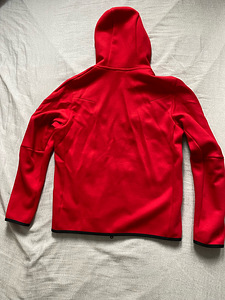 Nike tech fleece red (1 foto / 2)