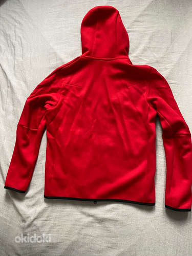 Nike Tech Fleece красная