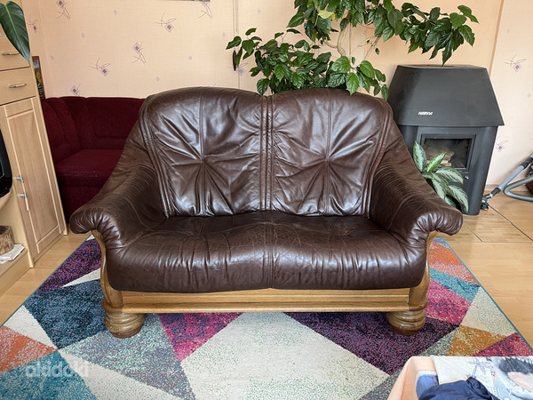 Дубовый кожаный диван (фото #2)