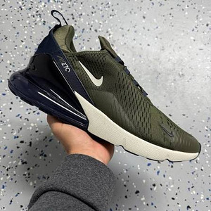 Nike Air Max 270 (1 foto / 1)