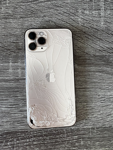 iPhone 11 про Золотой (3 фото из 3)