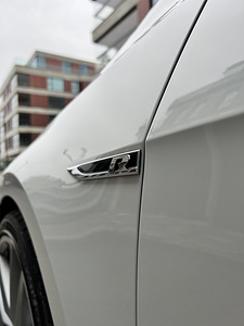 VW Golf R 300kW (5 foto / 13)