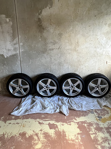 VW Golf R 300kW (11 foto / 13)
