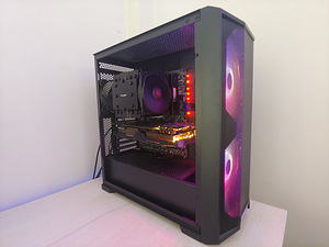 Ryzen 7 3700X / GTX 1080 Ti / 32GB RAM / 240Hz (3 foto / 5)