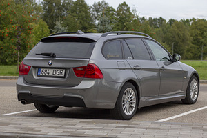 BMW 320d 130kW 2009 M-pak (4 foto / 11)
