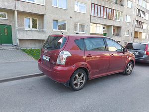 Toyota Corolla Verso (4 foto / 4)