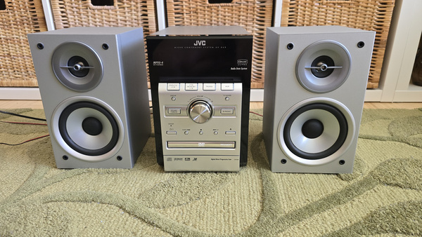 JVC Retro keskus , uueväärne , DVD , MP3 , CD