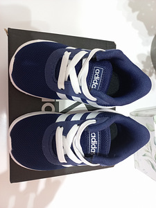 Adidas jalatsid 19 (1 foto / 3)