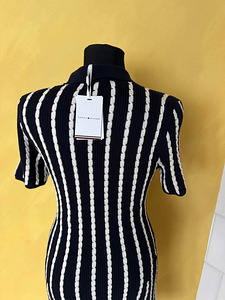 Tommy Hilfiger salendava efektiga kleit UUS, maksis 199€ (4 foto / 7)