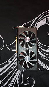 AMD Radeon RX 580 8GB (1 foto / 2)