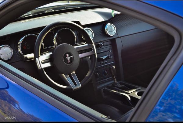 Mustang GT Premium (фото #6)