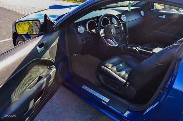 Mustang GT Premium (фото #8)