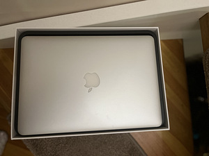 Macbook Air 13 / 2017 UUEVÄÄRNE VÄGA VÄHE KASUTATUD (2 foto / 5)