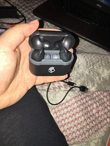 Skullcandy juhtmevabad kõrvaklapid (4 foto / 10)