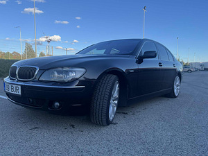 BMW 740i (9 foto / 15)