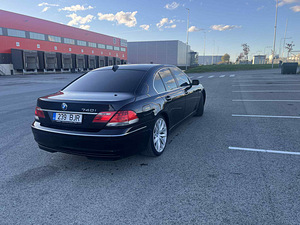BMW 740i (11 foto / 15)