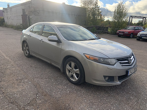 Honda Accord (1 foto / 9)