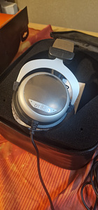 Kõrvaklapid Beyerdynamic DT 880 (600 Ohm) (1 foto / 4)