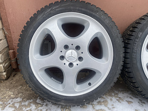 Pirelli naelrehvid 225/45/R17 koos Mercedes-Benz veljedega. (2 foto / 6)