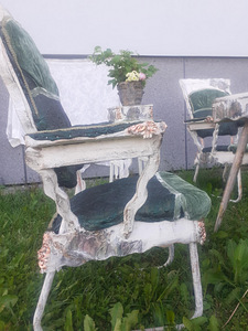 Eksklusiivne lauakomplekt 4 tooli ja lillepostiga (9 foto / 10)
