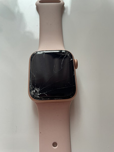 Apple watch SE (2 foto / 2)