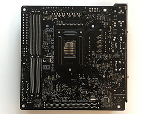 Asus Z590-I (3 foto / 5)