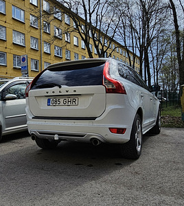 Volvo XC60 (4 foto / 9)