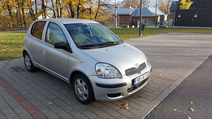 Продается Toyota Yaris 2004 1.3 64kw (2 фото из 11)
