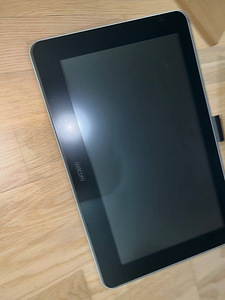 Графический планшет Wacom One 13 Pen Display (6 фото из 6)