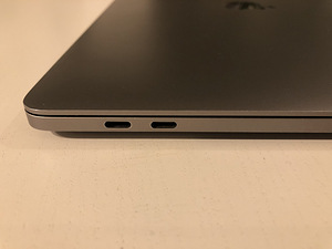 MacBook Pro 13-inch, 2016, Four Thunderbolt 3 ports (4 foto / 9)