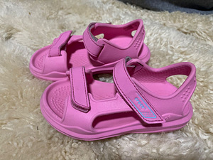 Сандалии crocs C7 (1 фото из 2)