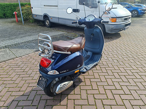 Vespa LX50 4T 2012 (4 foto / 8)