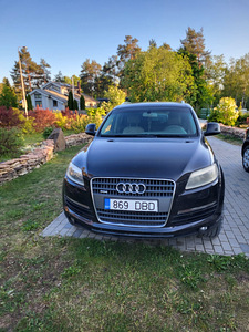 AUDI Q7 2006 (2 foto / 2)