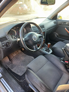Volkswagen Bora 2.0 85 kW, 2002 (7 foto / 8)