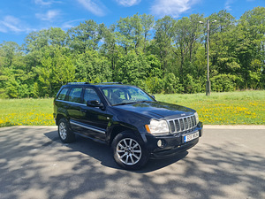 Jeep Cherokee Overland 2007 (3 фото из 15)