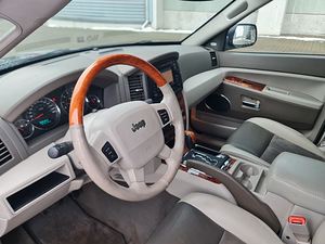 Jeep Cherokee Overland 2007 (11 фото из 15)